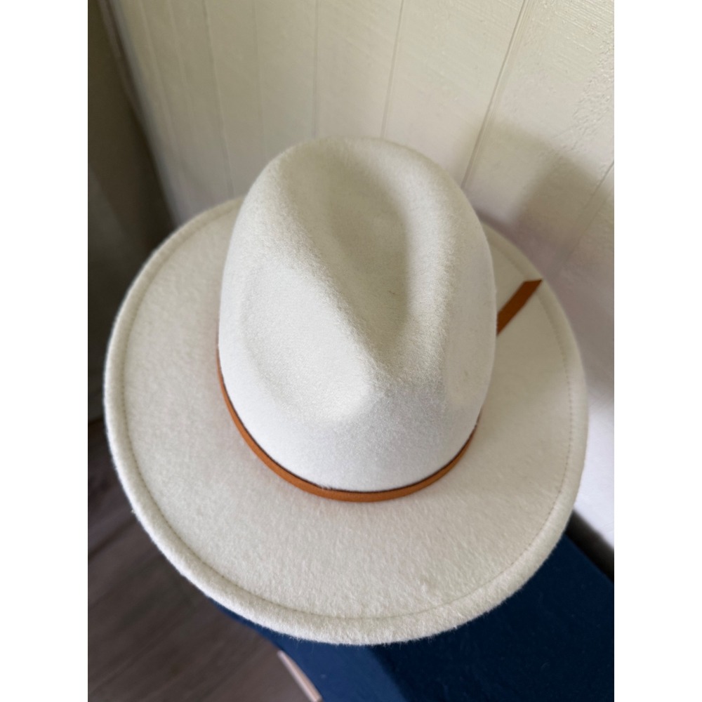 Boutique White Wide Brim Fedora Hat with Tan Band Boho Western Style - Picture 4 of 4